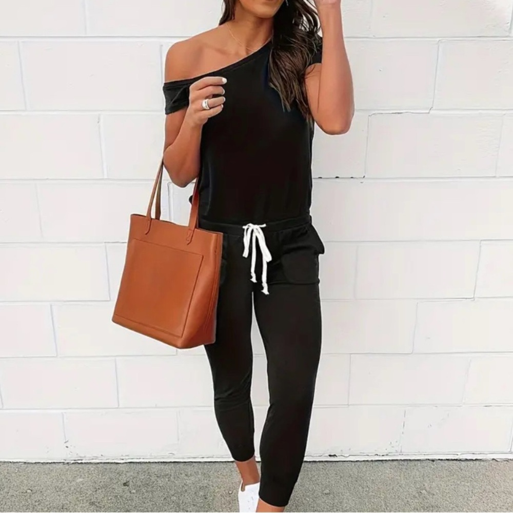 Woman black jumpsuit